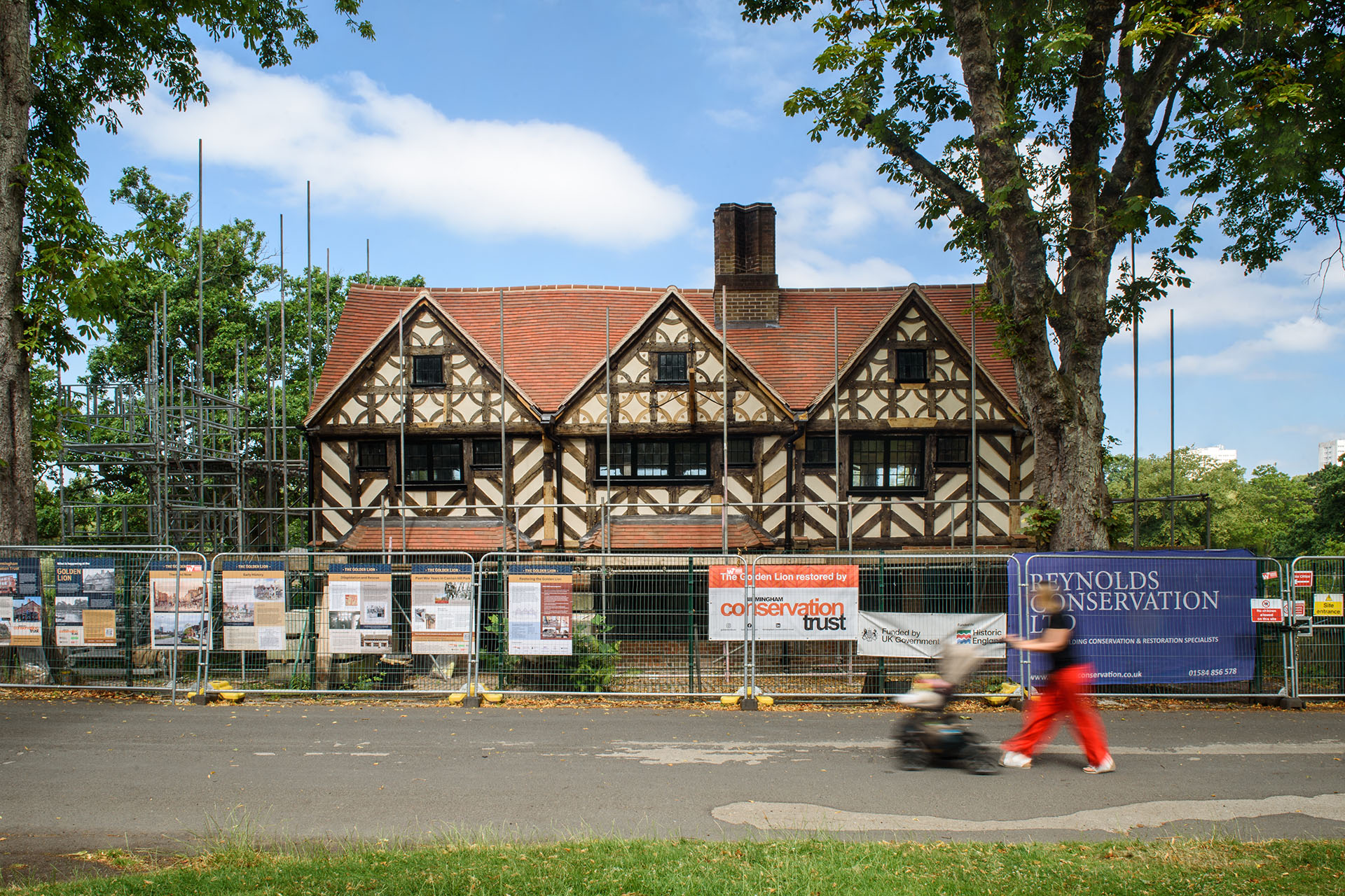 brown antique clay tiles at the Golden Lion Cannon Hill Park